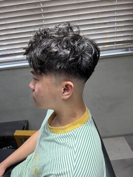 シャビ 津田沼(Shabbi) スキンフェード×ナチュラルパーマ