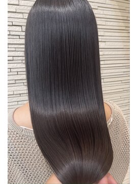 クオリア(Quaria) 【髪質改善スタイル】