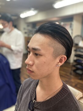 コダマ 大泉学園店(KODAMA) 男らしさ、かっこよさ◎かきあげヘア、耳かけ、マンバンスタイル