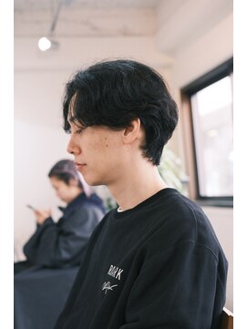 フェイヴィーズ(FavyS) クセ毛 センターパート クセを活かしたカット