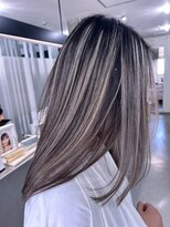 キング 枚方店(K!ng)&nbsp;【枚方、高槻、梅田】ハイライトバレイヤージュ