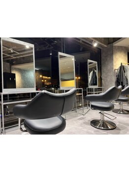 【鹿児島/天文館】メンズ特化型トレンドサロンが誕生！新しい自分に出会えるサロン《snatched》