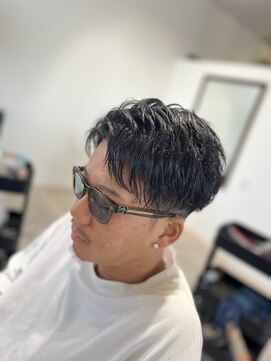 ティーアウト(T-OUT) センターパート