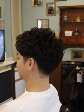 ディーアイジーカットクラブ(DiG CUT CLUB) ツーブロ緩パンスタイル