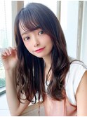 後れ毛が可愛い顔周りハイレイヤーロングチェリーブラウン