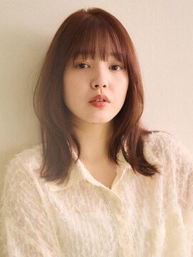 ビィシャイン 社店 透明感セミミディ