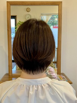 ヒュッゲ コロイコ(Hygge Coroico) ショートボブ