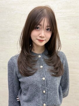 パルス ヨコハマ(PULSE yokohama) ヘーゼルベージュレイヤーカットワンカール顔まわりカット