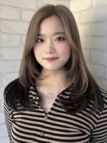 ルノン フィージュ(LUNON fieju)&nbsp;黒髪クラゲヘアーオリーブグレー小顔ココアベージュ