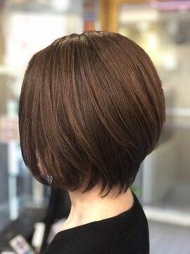 プレゴ(plego) 後ろ姿も映える骨格矯正スタイル