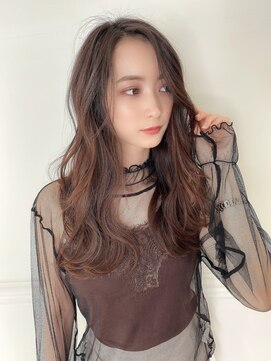 ソワリー 栄(THOiRY) 小顔カットが得意なスタイリストby坂元