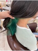 ターコイズグリーン◎ブリーチ必須のインナーカラー！