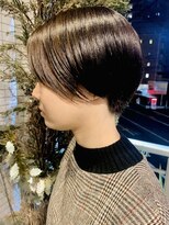 サロンドクロエ(Salon de Chloe)&nbsp;ハンサムショート__大人ショートボブ__刈り上げ__前下がりボブ