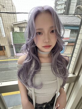 イェッカ(YECCA) ラベンダーカラーとレイヤーカット（ブリーチ２回）