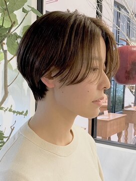 ラーサ(LaHzA) 大人ショートボブハンサムショート前下がりショートカット