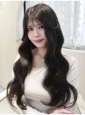 韓国トレンドヘア ウェーブ巻き×暗髪ロング