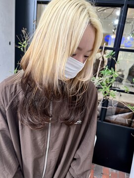 ブレス(bless) ブロンド/エンドカラー/レイヤーカット