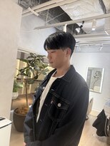 ウノプリールヴァモス(unopulir Vamos)&nbsp;センターパートシースルー刈り上げ