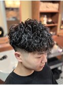 ツーブロック×アイロンパーマ無造作