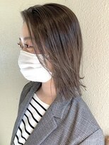 シロ(siro)&nbsp;切りっぱなしbob × ベージュ