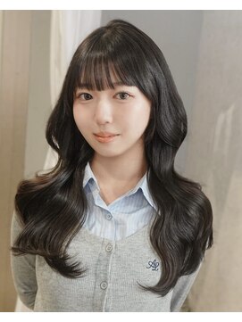 クム(kumu) 大人美人◎艶髪グレージュレイヤーロング韓国風