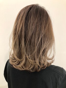 インフィニティ 新富町(Infinity) 【グラデーションカラー】透明感ミルクティーベージュ♪