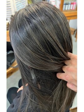 ヘアーアンドメイク グルック(hair&make Gluck) 細めコントラストハイライト