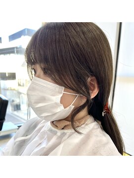 ザシー オモテサンドウ(The C) 【なめちゃんhair】結んでかわいいおくれ毛カット20代30代40代