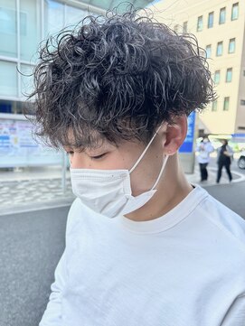 オーガニック アトリエ 大宮(organic+atelier) メンズ波巻きツイストスパイラルパーマ無造作暗髪マッシュ