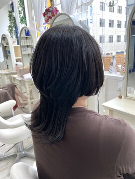 アルターシェリー(aL-ter che'rie) ウルフカット/デザインカラー/レイヤーカット/ウェットヘア新籾