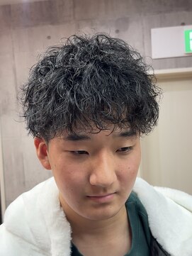 メイン(MENIN) 【Insta@hi_de0205】ツイストスパイラルパーマ[相模大野/町田]