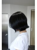 切りっぱなしショートボブ