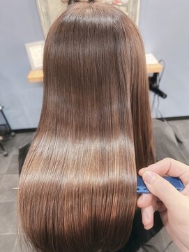 オンアンドオフ コウベ(ONandOFF KOBE) 柔らかツヤ髪を叶える髪質改善カラー