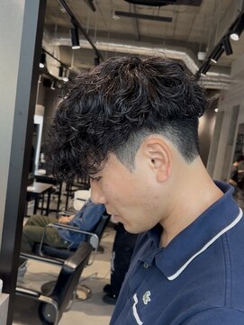 スタッド 松戸(stud. Men‘s) スペインカール/外国人風パーマ/スパイラルパーマ/無造作ヘア