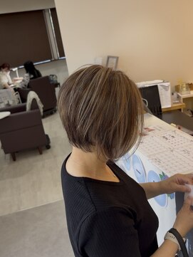 クアトロ 宇都宮本店(QUATRO) 白髪ぼかしハイライト