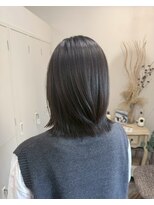 ロッカ(ROCCA)&nbsp;ダークブルー艶感ダークグレージュミディ
