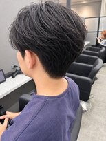 エミュ(Aimu.)&nbsp;ダウンパーマでつくる簡単センターパート
