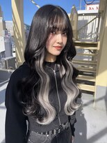 グリス(GRIZZ)&nbsp;【シルバーインナーカラー】#シールエクステ#三宮
