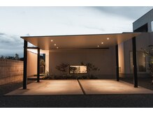 グラム(GLAM)の雰囲気（静かな場所に佇む、１席だけの美容室。）