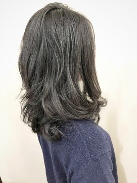 リアン(Lian) 【パーマ】ロングの黒髪パーマはお手入れ簡単