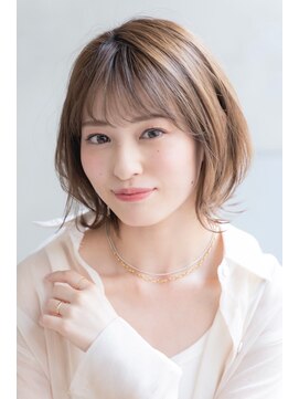 エース (ACE) ACE ミルクティーベージュ×外ハネミディ