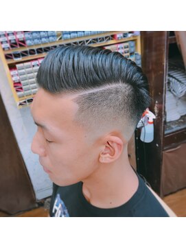 ダンブライズバーバー(DAN BRISE) ハードパートスタイル