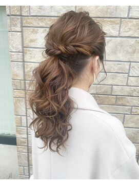 フィオーレ ヘアデザイン(FIORE hair design) ポニーテール　ヘアアレンジ　結婚式