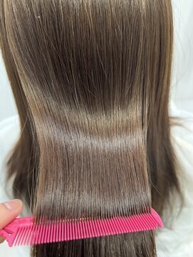 エスカーラ 表参道(THE ESCALA) @m_ayu/ペールベージュ/透明感カラー/タビラマユミ