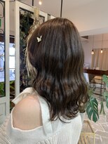 フラット 千葉(Flat.) オリーブブラウン、波巻きヘア【千葉】