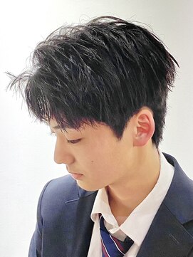 クオル 立川(QOL) 韓流ショート/韓流ヘア/メンズカット/センターパート/眉毛