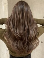 ヨロ 小岩(YOLO) ハイライトショートヘアダブルカラーイルミナカラーオージュア