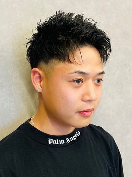 スター(STAR) ナチュラルショート×アップバング|モテ短髪