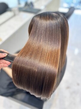 LAPISUTA 門前仲町 ストレートエステ【髪質改善美容院LAPISUTA門前仲町】