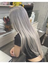 ヴァーディ オモテサンドウ(Vardy omotesando)&nbsp;表参道ケアブリーチ・ハイトーンシルバー・ハイトーンロング